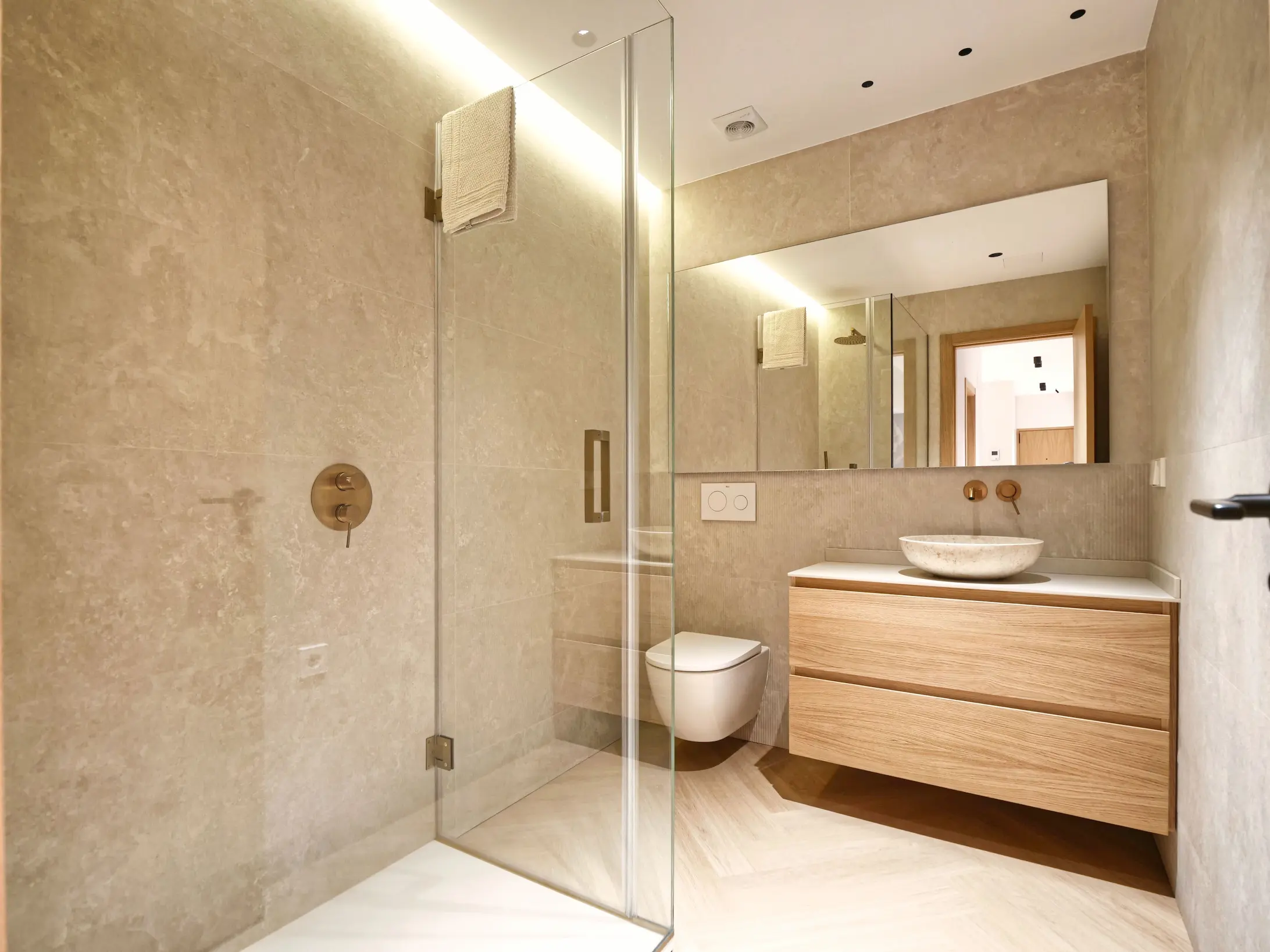 E Piso LUCIA - BAÑO3